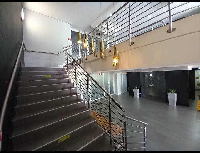 363M² OFFICE TO LET IN BRYANSTON